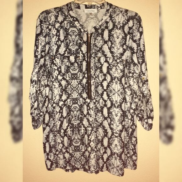 Calvin Klein Python-Print Zip-Front Top/Grey Snake - Picture 3 of 8